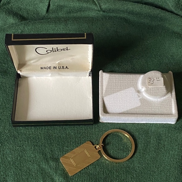 Colibri Gold Electroplated Keychain - Picture 15 of 16